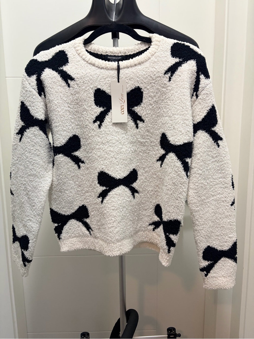 Bouclé Bow-Print Sweater - White/Black